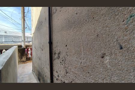 Casa para alugar com 38m², 1 quarto e sem vaga