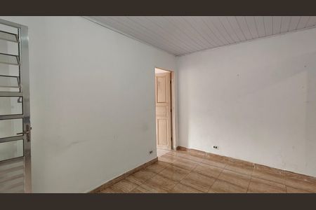 Casa para alugar com 38m², 1 quarto e sem vaga