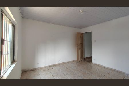 Casa para alugar com 38m², 1 quarto e sem vaga