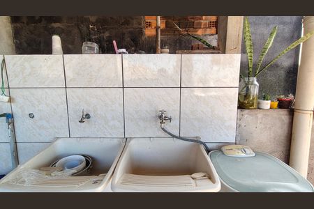 Casa para alugar com 38m², 1 quarto e sem vaga