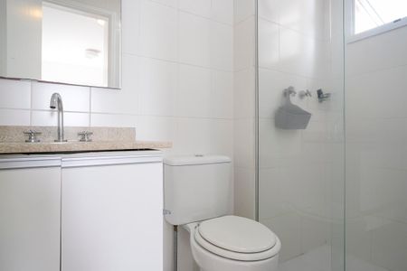 Apartamento para alugar com 68m², 2 quartos e 1 vagaBanheiro da suíte