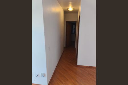 Apartamento à venda com 75m², 3 quartos e 2 vagasCorredor