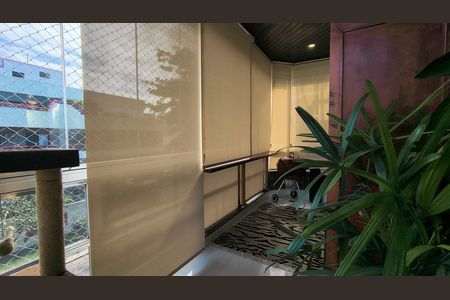 Apartamento à venda com 117m², 2 quartos e 1 vaga Apartamento à venda com 117m², 2 quartos e 1 vagaVaranda da Suíte