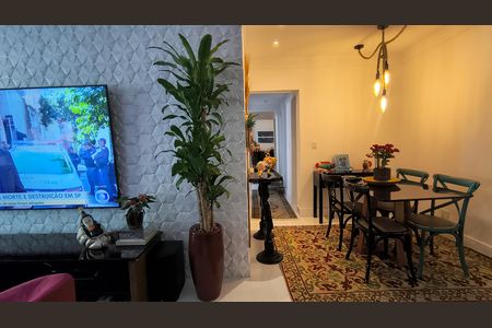 Apartamento à venda com 117m², 2 quartos e 1 vaga Apartamento à venda com 117m², 2 quartos e 1 vagaSala