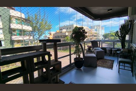 Apartamento à venda com 117m², 2 quartos e 1 vaga Apartamento à venda com 117m², 2 quartos e 1 vagaVaranda