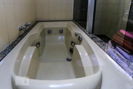 Apartamento à venda com 279m², 5 quartos e 6 vagas