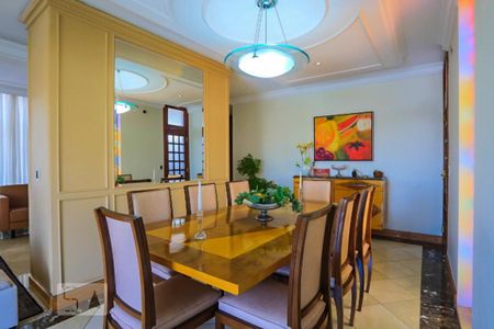 Apartamento à venda com 279m², 5 quartos e 6 vagas