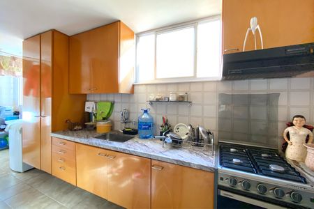 Apartamento à venda com 86m², 3 quartos e 2 vagasCozinha