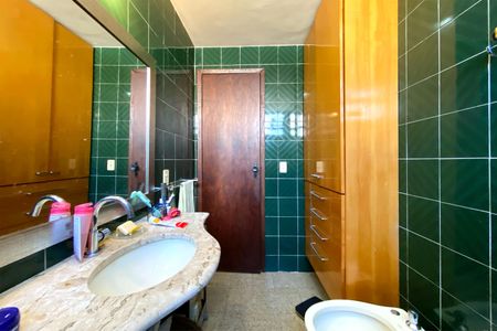 Apartamento à venda com 86m², 3 quartos e 2 vagasBanheiro