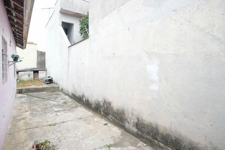 Casa para alugar com 120m², 2 quartos e 1 vagaQuintal