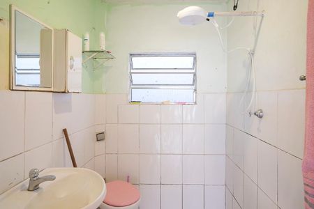 Casa para alugar com 120m², 2 quartos e 1 vagaBanheiro casa 2