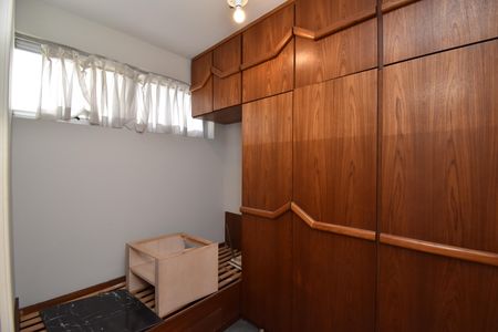 Apartamento para alugar com 270m², 3 quartos e 2 vagasQuarto de Serviço