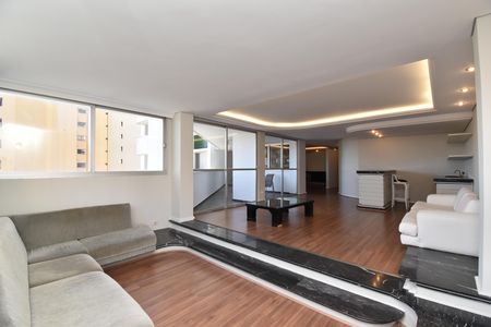 Apartamento para alugar com 270m², 3 quartos e 2 vagasSala de Estar