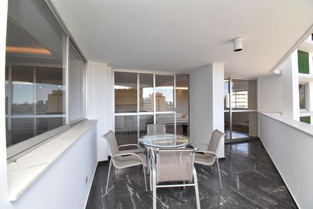 Apartamento para alugar com 270m², 3 quartos e 2 vagasSacada 