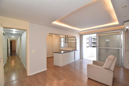 Apartamento para alugar com 270m², 3 quartos e 2 vagasSuíte