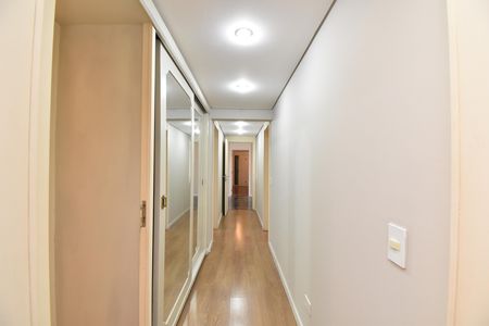 Apartamento para alugar com 270m², 3 quartos e 2 vagasCorredor