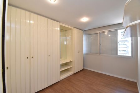 Apartamento para alugar com 270m², 3 quartos e 2 vagasQuarto 3