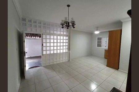 Sala de casa para alugar com 3 quartos, 140m² em Brasil, Uberlândia
