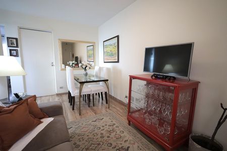 Apartamento à venda com 62m², 2 quartos e 1 vaga Apartamento à venda com 62m², 2 quartos e 1 vagaSala