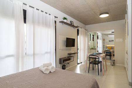 Studio para alugar com 32m², 1 quarto e sem vaga Studio para alugar com 32m², 1 quarto e sem vagaQuarto