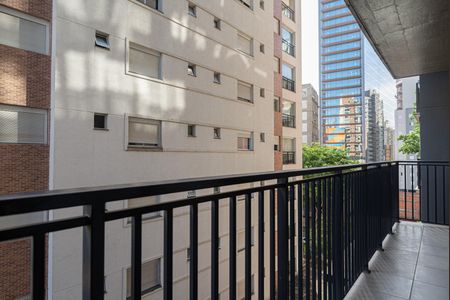 Studio para alugar com 32m², 1 quarto e sem vaga Studio para alugar com 32m², 1 quarto e sem vagaVaranda da Sala e do Quarto