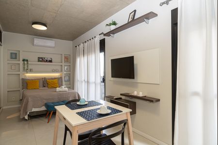 Studio para alugar com 32m², 1 quarto e sem vaga Studio para alugar com 32m², 1 quarto e sem vagaSala