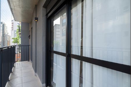 Studio para alugar com 32m², 1 quarto e sem vaga Studio para alugar com 32m², 1 quarto e sem vagaVaranda da Sala e do Quarto