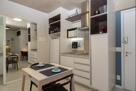 Studio para alugar com 32m², 1 quarto e sem vaga Studio para alugar com 32m², 1 quarto e sem vagaCozinha
