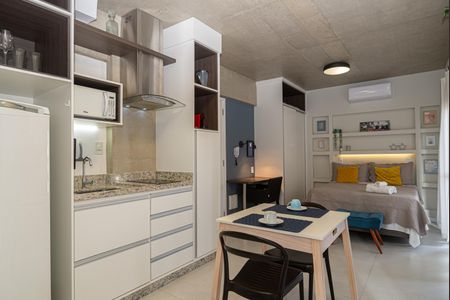 Studio para alugar com 32m², 1 quarto e sem vaga Studio para alugar com 32m², 1 quarto e sem vagaSala