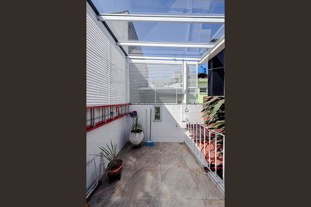 Casa à venda com 100m², 2 quartos e 1 vaga Casa à venda com 100m², 2 quartos e 1 vagaÁrea de Serviço