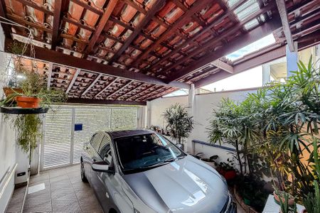Garagem de casa à venda com 2 quartos, 100m² em Vila São José, São Paulo