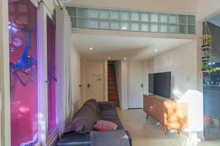 Casa de condomínio à venda com 96m², 3 quartos e 2 vagasSala