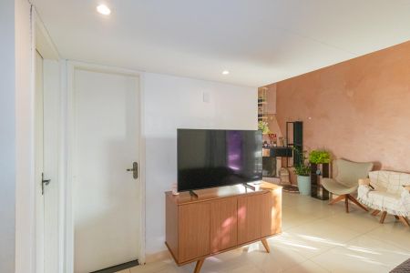 Casa de condomínio à venda com 96m², 3 quartos e 2 vagasSala