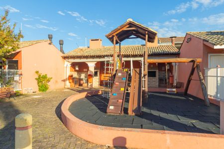 Casa de condomínio à venda com 96m², 3 quartos e 2 vagasÁrea comum - Playground