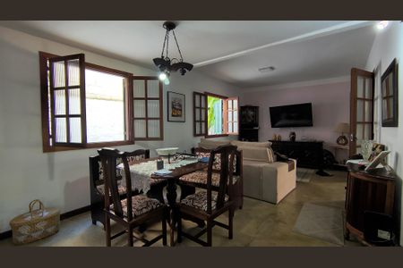 Sala de casa de condomínio para alugar com 4 quartos, 400m² em Vargem Grande, Rio de Janeiro