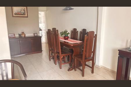 Foto 01 de casa para alugar com 2 quartos, 110m² em Vila Firmiano Pinto, São Paulo