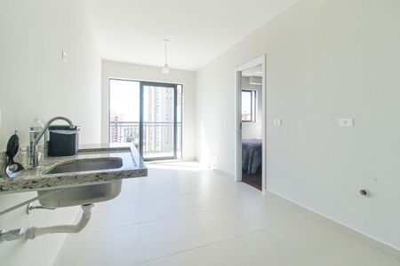 Sala/Cozinha de apartamento para alugar com 1 quarto, 36m² em Parolin, Curitiba