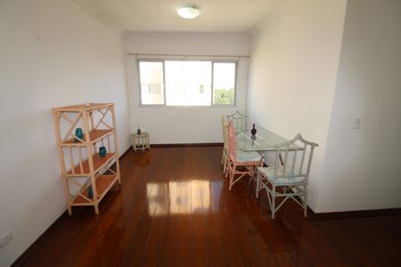 Apartamento para alugar com 80m², 3 quartos e 1 vagaSala