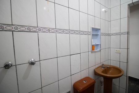 Casa para alugar com 46m², 1 quarto e sem vaga Casa para alugar com 46m², 1 quarto e sem vagaBANHEIRO