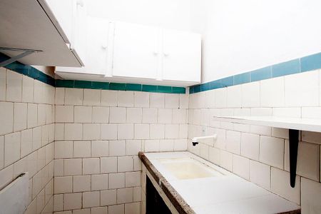 Cozinha de apartamento para alugar com 1 quarto, 40m² em Centro Histórico, Porto Alegre