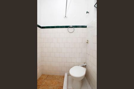 Banheiro de apartamento para alugar com 1 quarto, 40m² em Centro Histórico, Porto Alegre