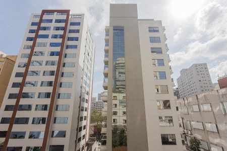 Apartamento para alugar com 104m², 3 quartos e 1 vaga Apartamento para alugar com 104m², 3 quartos e 1 vagaVista do Quarto 2