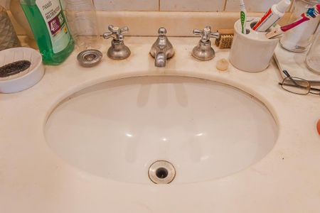 Apartamento para alugar com 104m², 3 quartos e 1 vaga Apartamento para alugar com 104m², 3 quartos e 1 vagaBanheiro da Suíte