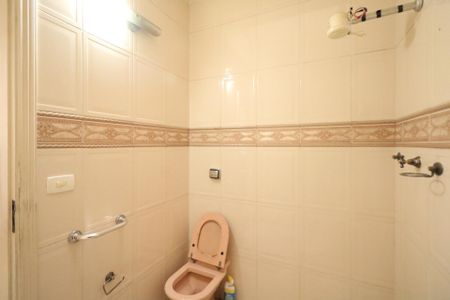 Casa para alugar com 140m², 3 quartos e 4 vagasBanheiro Social