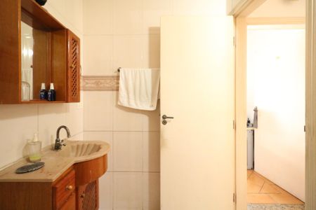 Casa para alugar com 140m², 3 quartos e 4 vagasBanheiro Social