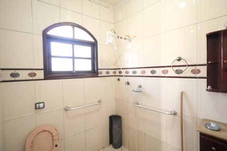 Casa para alugar com 140m², 3 quartos e 4 vagasBanheiro da Suíte