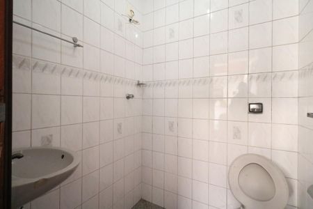 Casa para alugar com 140m², 3 quartos e 4 vagasBanheiro de Serviço