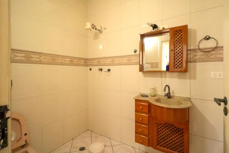 Casa para alugar com 140m², 3 quartos e 4 vagasBanheiro Social