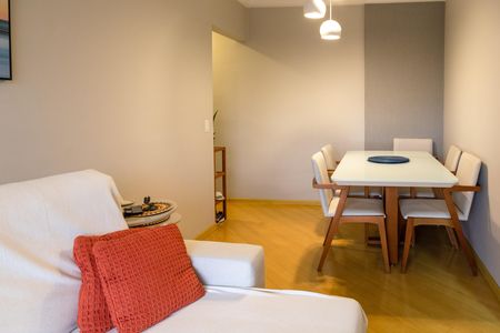 Sala de apartamento para alugar com 2 quartos, 58m² em Jardim Zaira, Guarulhos