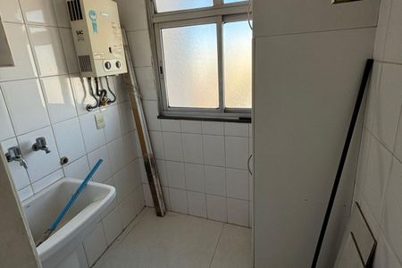 Área de serviço de apartamento para alugar com 3 quartos, 62m² em Vila Antonieta, São Paulo
